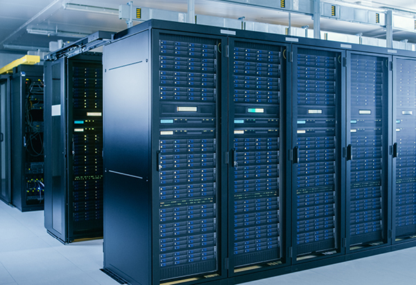 Rechenzentrum Data Center Edge Computing Netzwerk Netzrand Server Stromausfall USV-Anlage