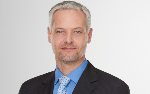 Andreas Bichlmeir, Vorstand der ONLINE USV-Systeme AG, erklärt die große Bedeutung von USV Batterien.